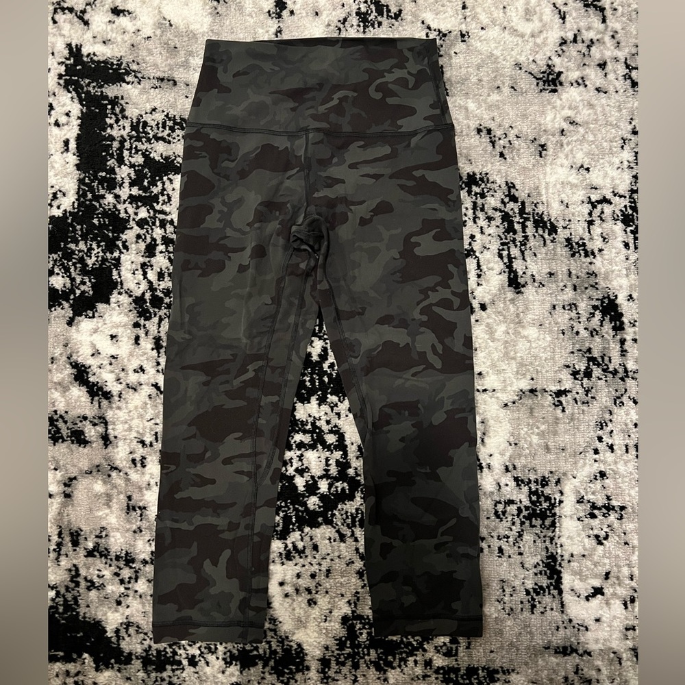 Lululemon 21” Camo Align Leggings